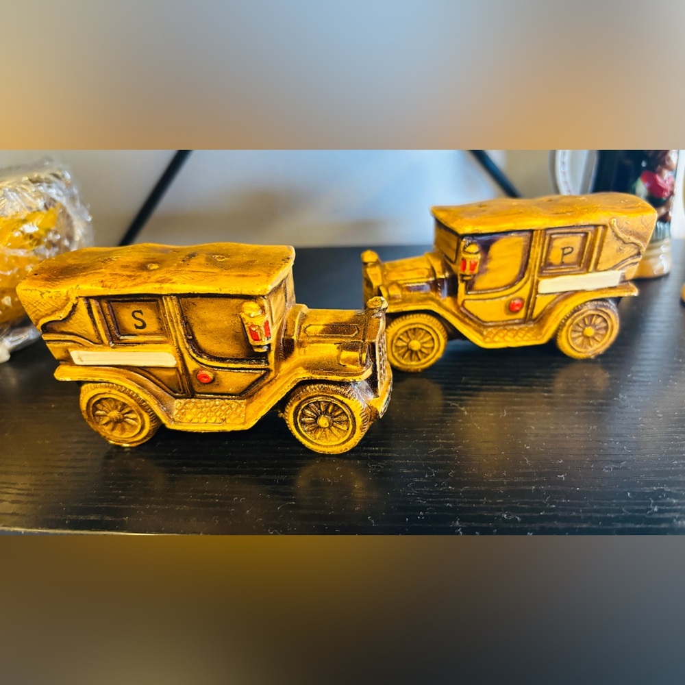 Vintage Gold Car Salt & Pepper Shakers Retro 1970s Novelty Japan Set